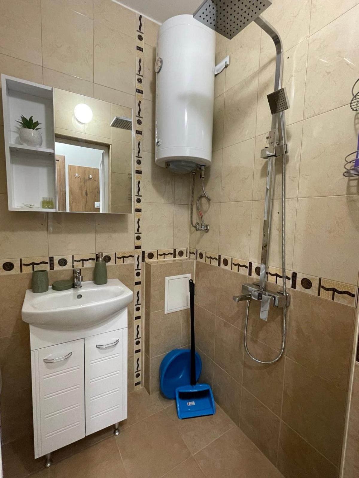 Seven Hills Apartment With Optional Parking Plovdiv Kültér fotó